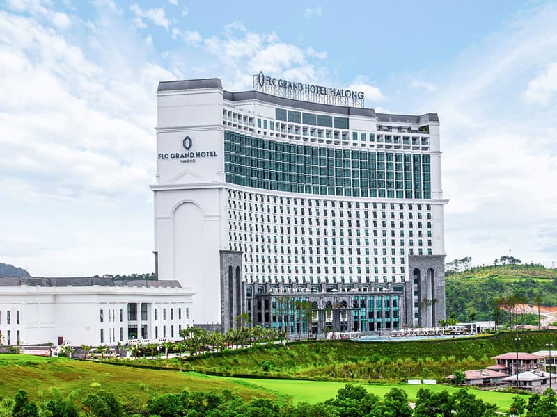 Reviews khách sạn FLC Hạ Long? Giá bao nhiêu? Có nên ở không