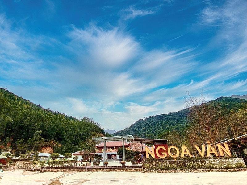 Chùa Ngọa Vân – Thánh địa” Phật giáo hùng vĩ và thiêng liêng